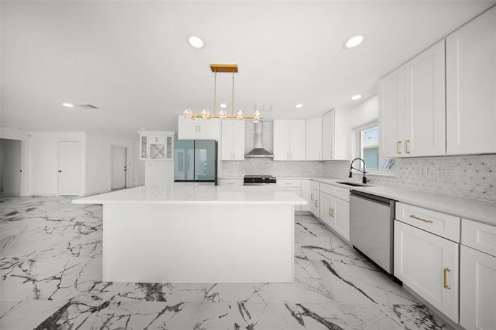 Image No.16-3 Bed Property for sale