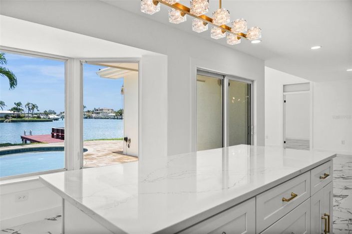 Image No.19-3 Bed Property for sale