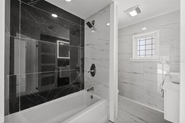 Image No.23-3 Bed Property for sale