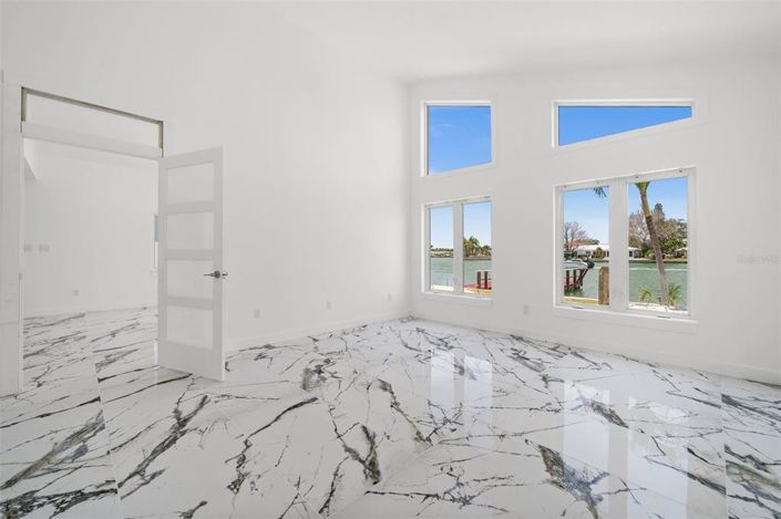 Image No.35-3 Bed Property for sale