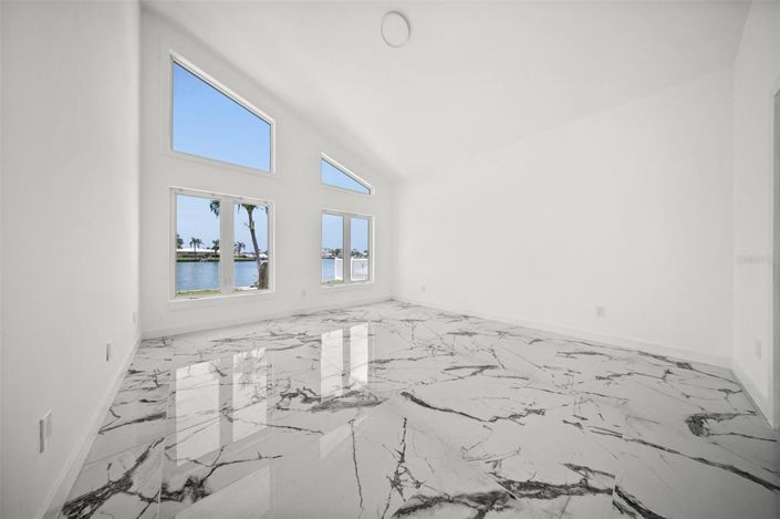 Image No.36-3 Bed Property for sale