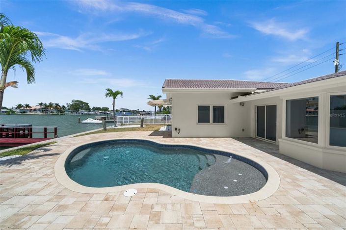 Image No.70-3 Bed Property for sale