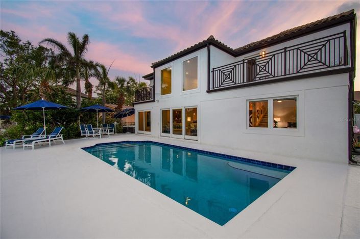 Image No.21-5 Bed Property for sale