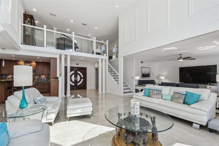 Image No.26-5 Bed Property for sale