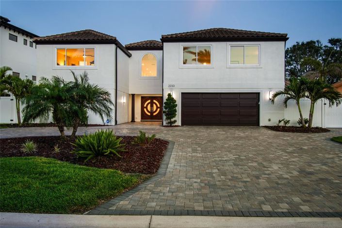 Image No.3-5 Bed Property for sale