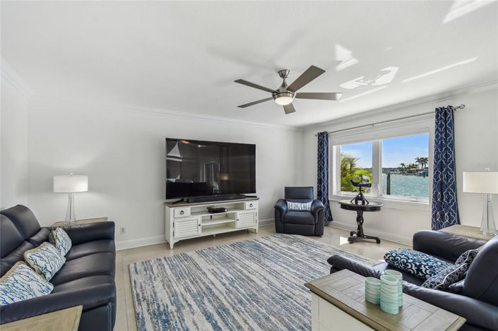 Image No.30-5 Bed Property for sale