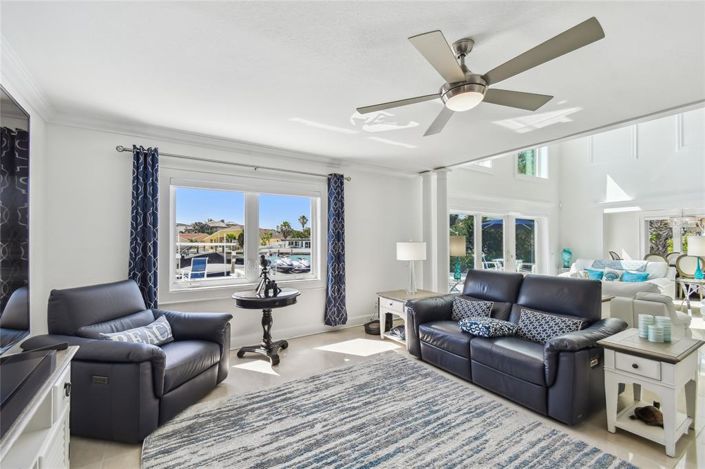 Image No.34-5 Bed Property for sale