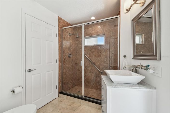 Image No.35-5 Bed Property for sale