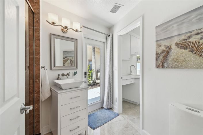 Image No.36-5 Bed Property for sale