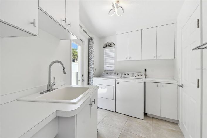 Image No.37-5 Bed Property for sale