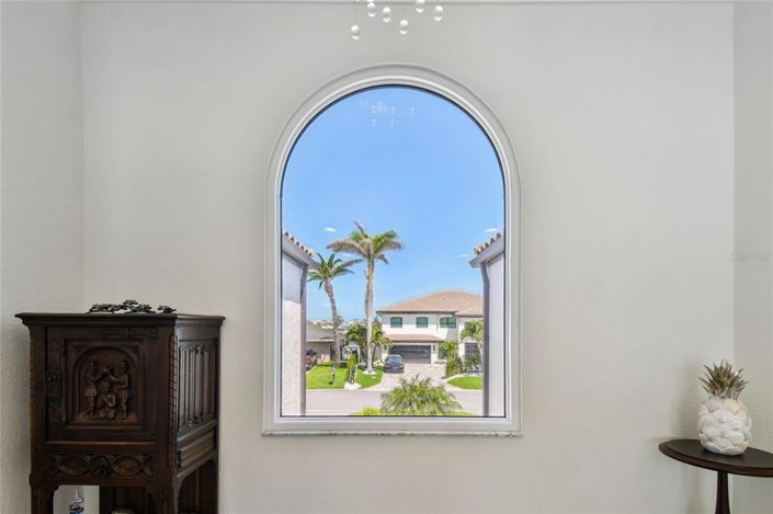 Image No.47-5 Bed Property for sale