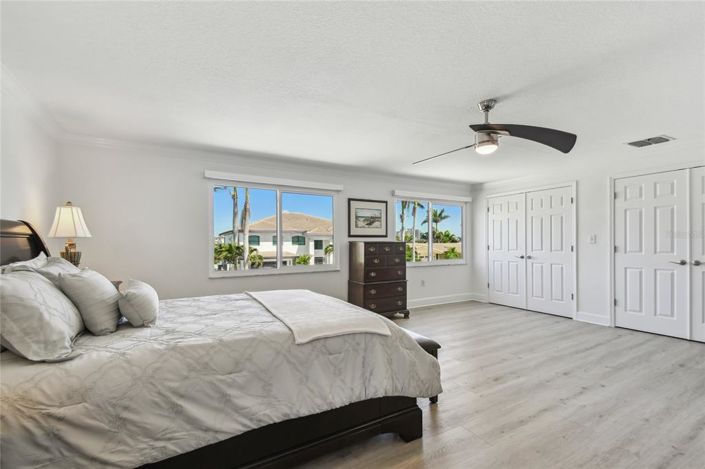 Image No.49-5 Bed Property for sale