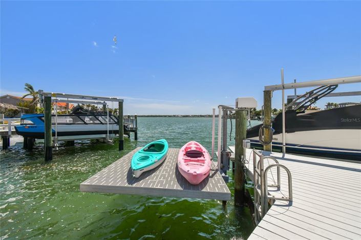 Image No.65-5 Bed Property for sale