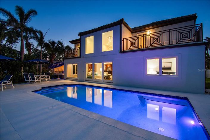 Image No.73-5 Bed Property for sale