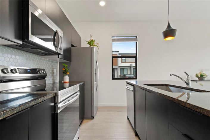 Image No.4-3 Bed Townhouse for sale