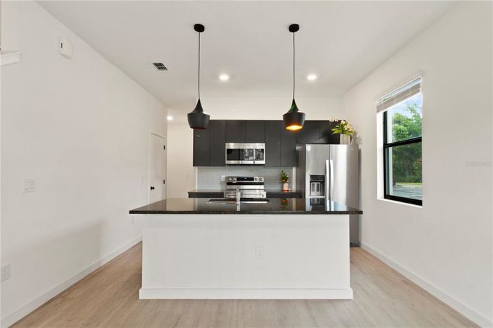 Image No.5-3 Bed Townhouse for sale