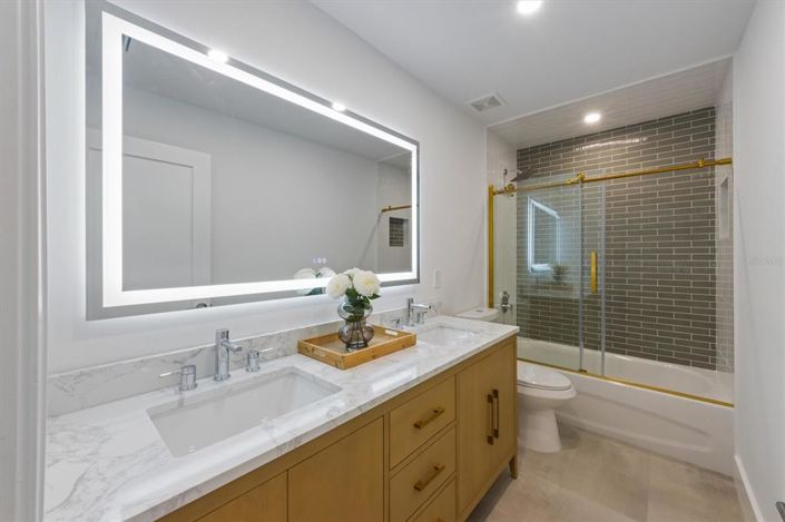 Image No.19-3 Bed Property for sale