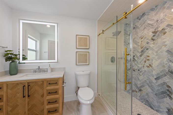 Image No.24-3 Bed Property for sale