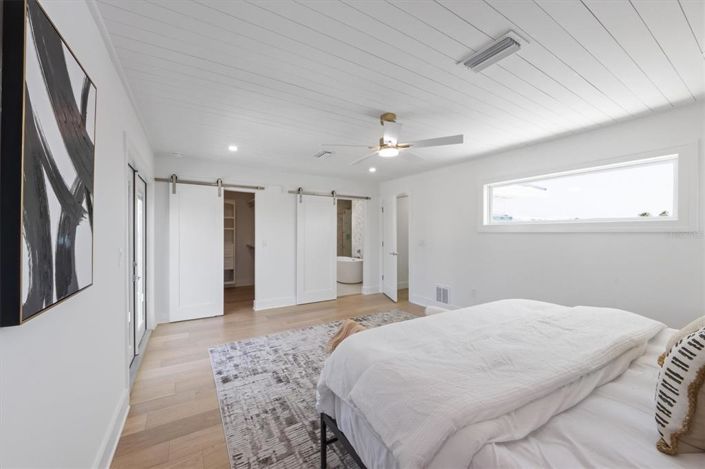 Image No.26-3 Bed Property for sale