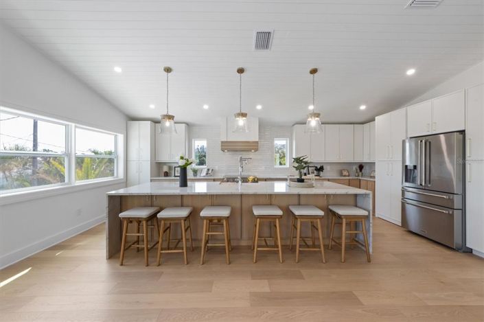 Image No.3-3 Bed Property for sale