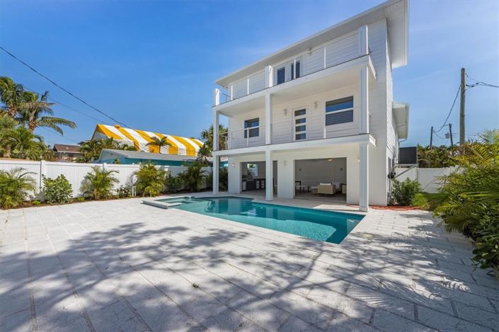 Image No.42-3 Bed Property for sale