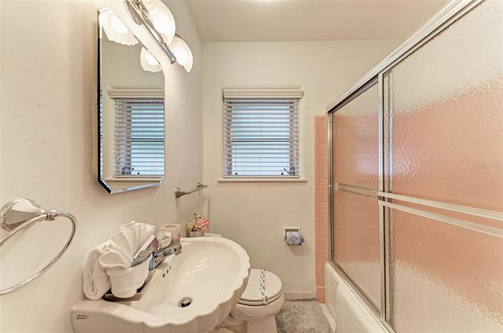 Image No.33-4 Bed Property for sale