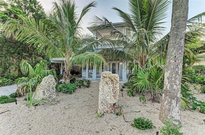 Image No.6-4 Bed Property for sale