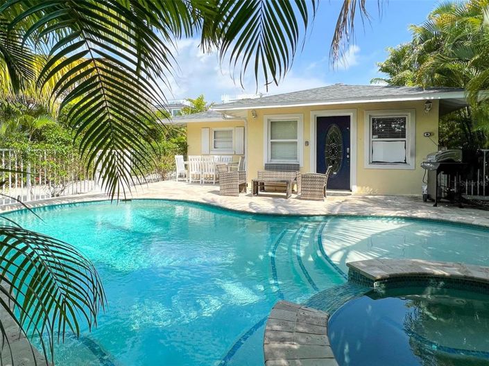 Image No.1-3 Bed Property for sale
