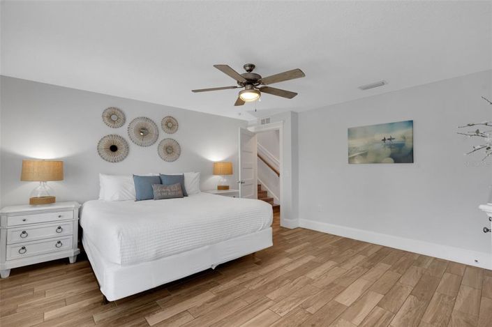 Image No.13-8 Bed Property for sale