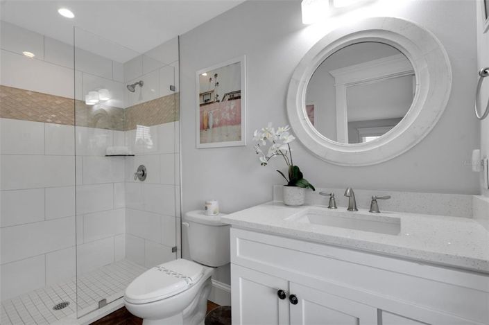 Image No.16-8 Bed Property for sale