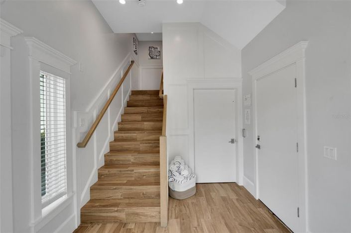 Image No.22-8 Bed Property for sale