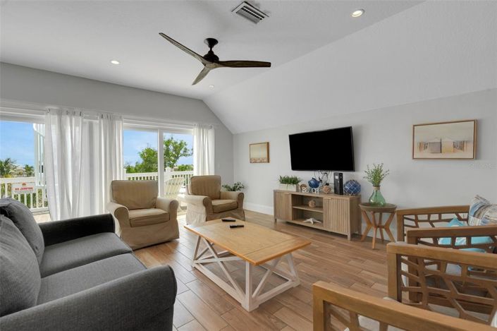 Image No.29-8 Bed Property for sale