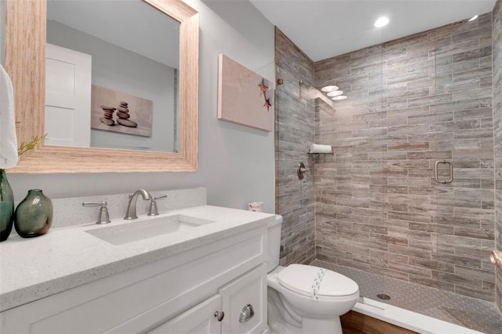 Image No.30-8 Bed Property for sale