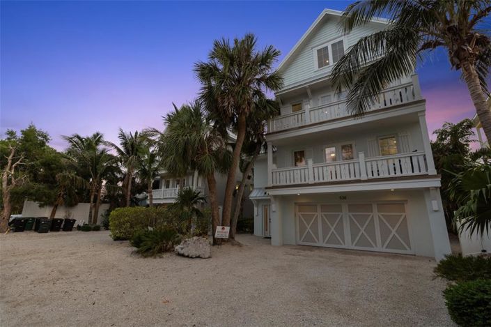 Image No.35-8 Bed Property for sale