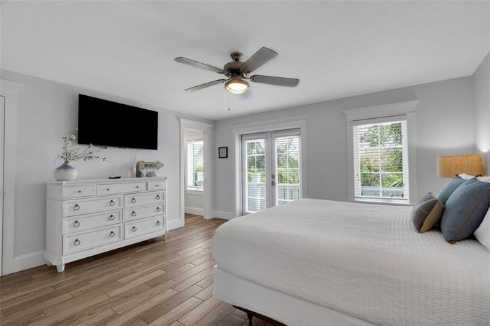 Image No.36-8 Bed Property for sale