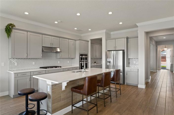 Image No.11-5 Bed Property for sale