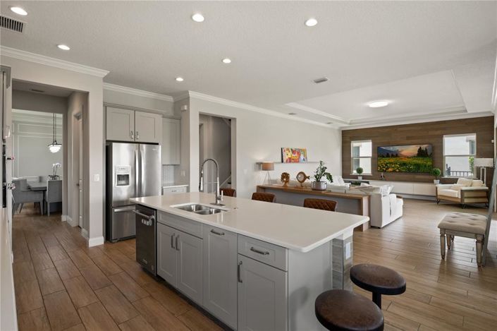 Image No.12-5 Bed Property for sale