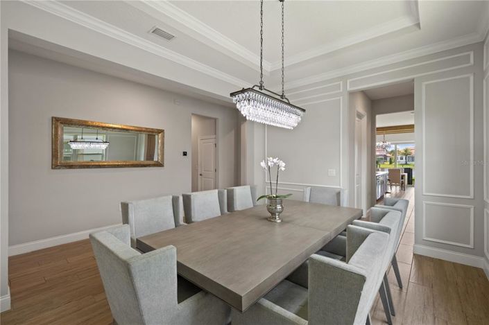 Image No.15-5 Bed Property for sale