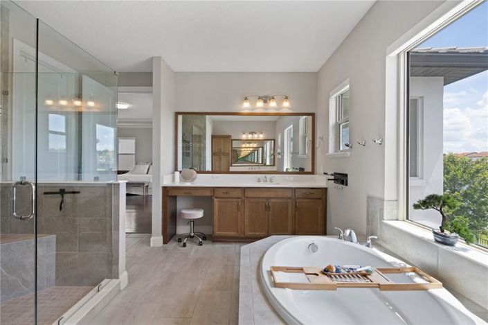 Image No.19-5 Bed Property for sale