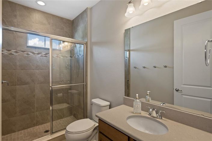 Image No.28-5 Bed Property for sale