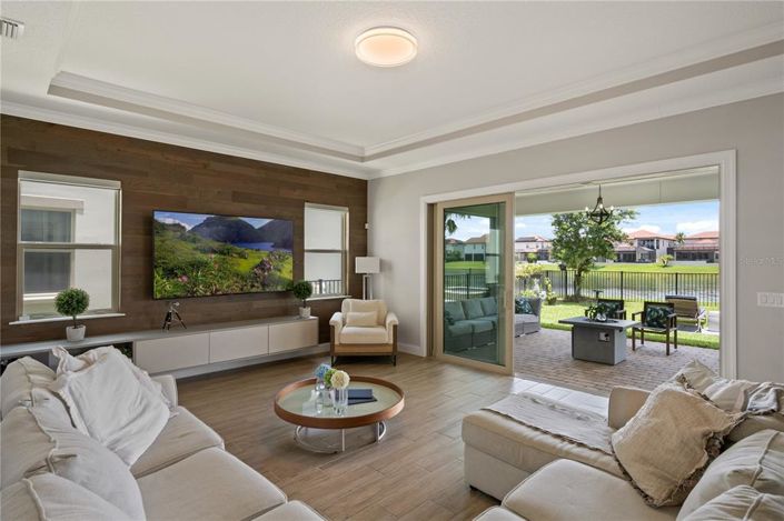 Image No.6-5 Bed Property for sale