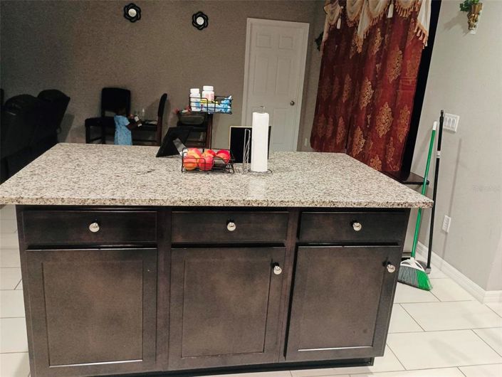 Image No.8-Propriété de 4 chambres à vendre à Kissimmee