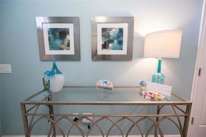 Image No.12-8 Bed Property for sale