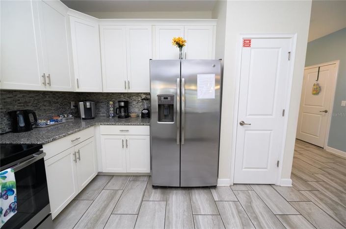 Image No.23-8 Bed Property for sale