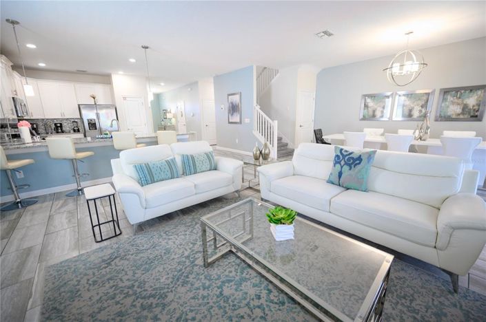 Image No.24-8 Bed Property for sale