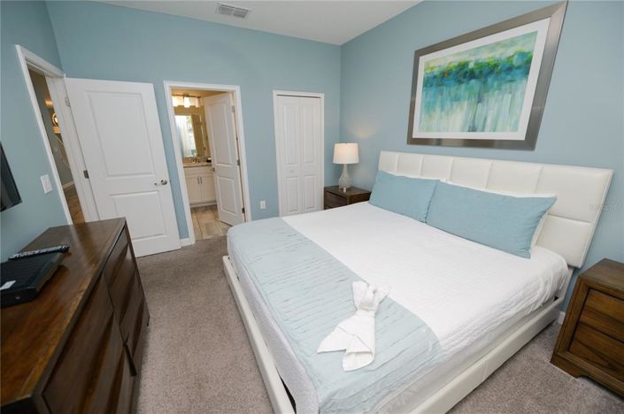 Image No.31-8 Bed Property for sale