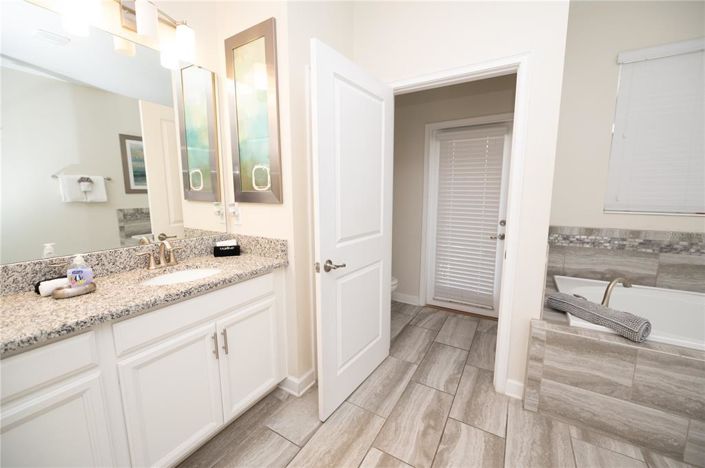 Image No.36-8 Bed Property for sale