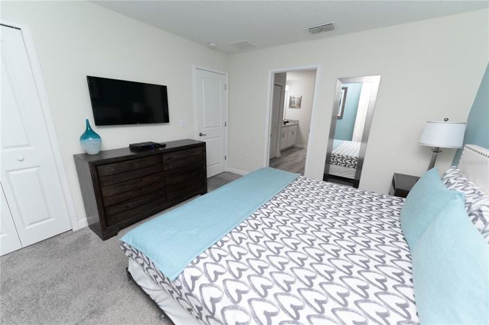 Image No.45-8 Bed Property for sale