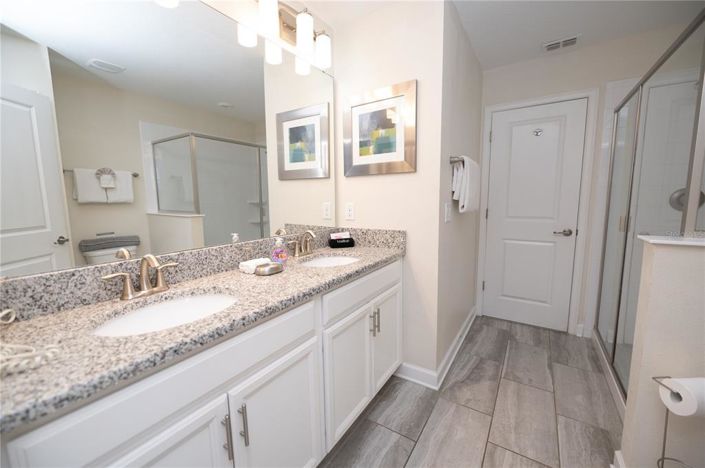 Image No.53-8 Bed Property for sale