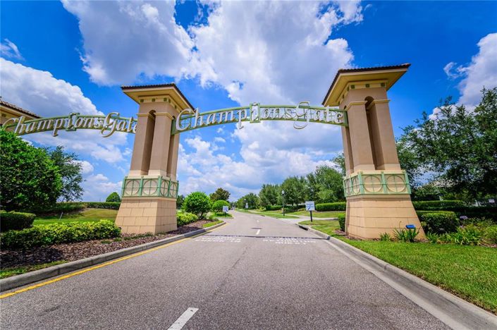 Image No.70-8 Bed Property for sale